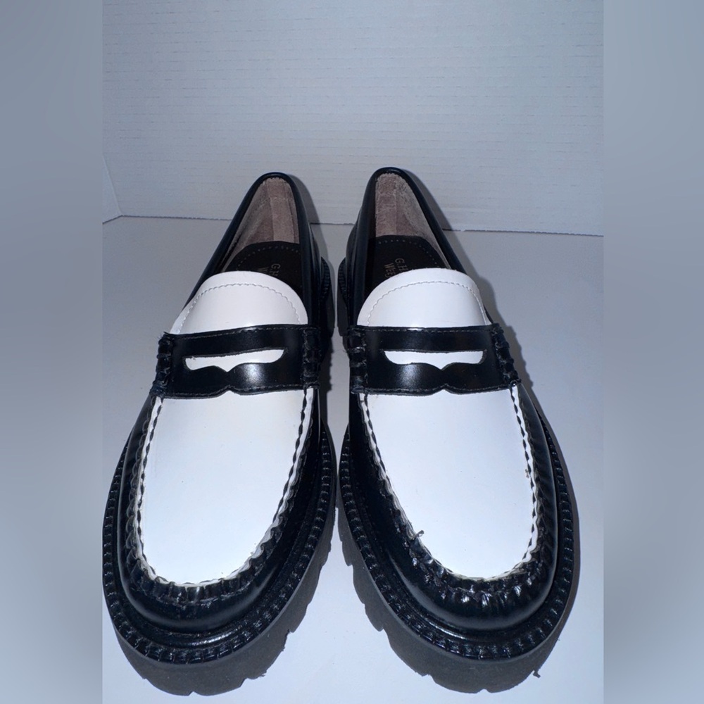 G.H. Bass Weejuns Whitney Super Lug Black/White Loafers 5 - Picture 2 of 5